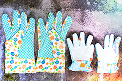 Gardening gloves