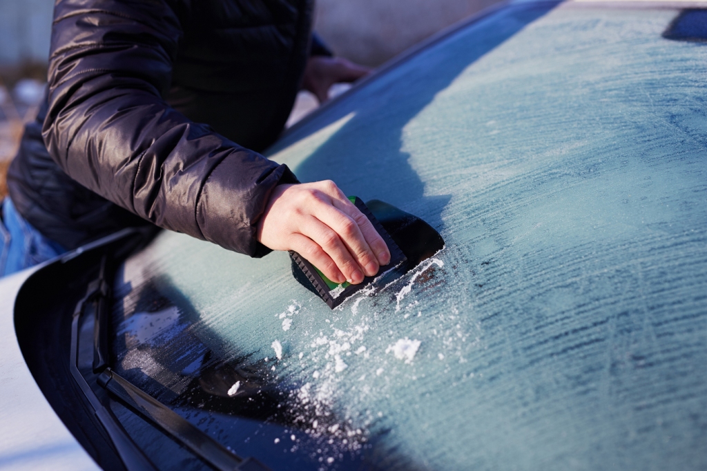 car-ice-scraping